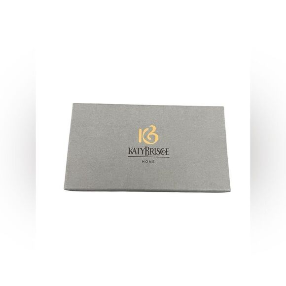 KATY BRISCOE Salt & Pepper Shakers - Picture 6 of 6